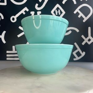 Vintage Turquoise PYREX- 402,403 bowls